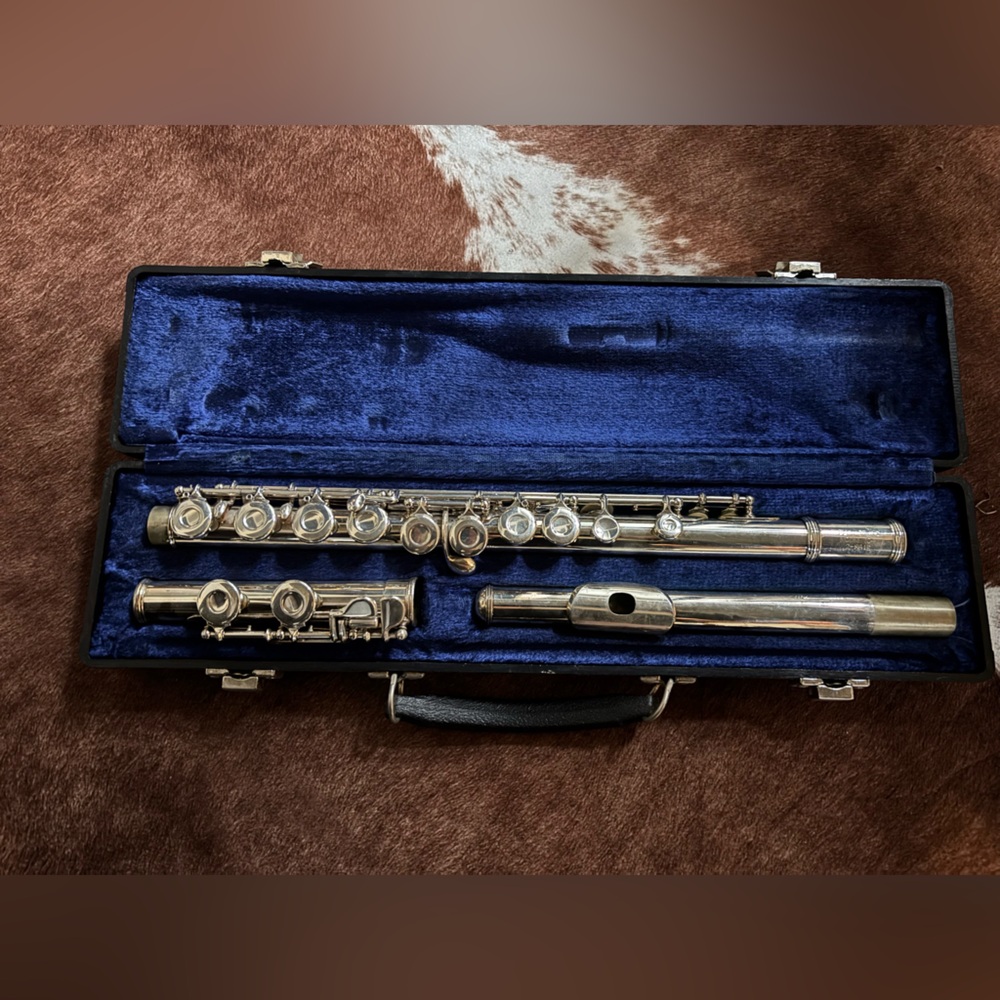 As Is Armstrong Model 104 Ancient Closed Hole Silver Flute with Gemeinhardt Case